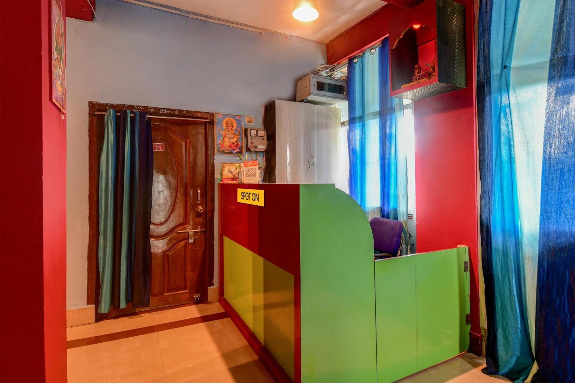 SPOT ON 77610 Pratikshya Guest House Baripada Exterior foto